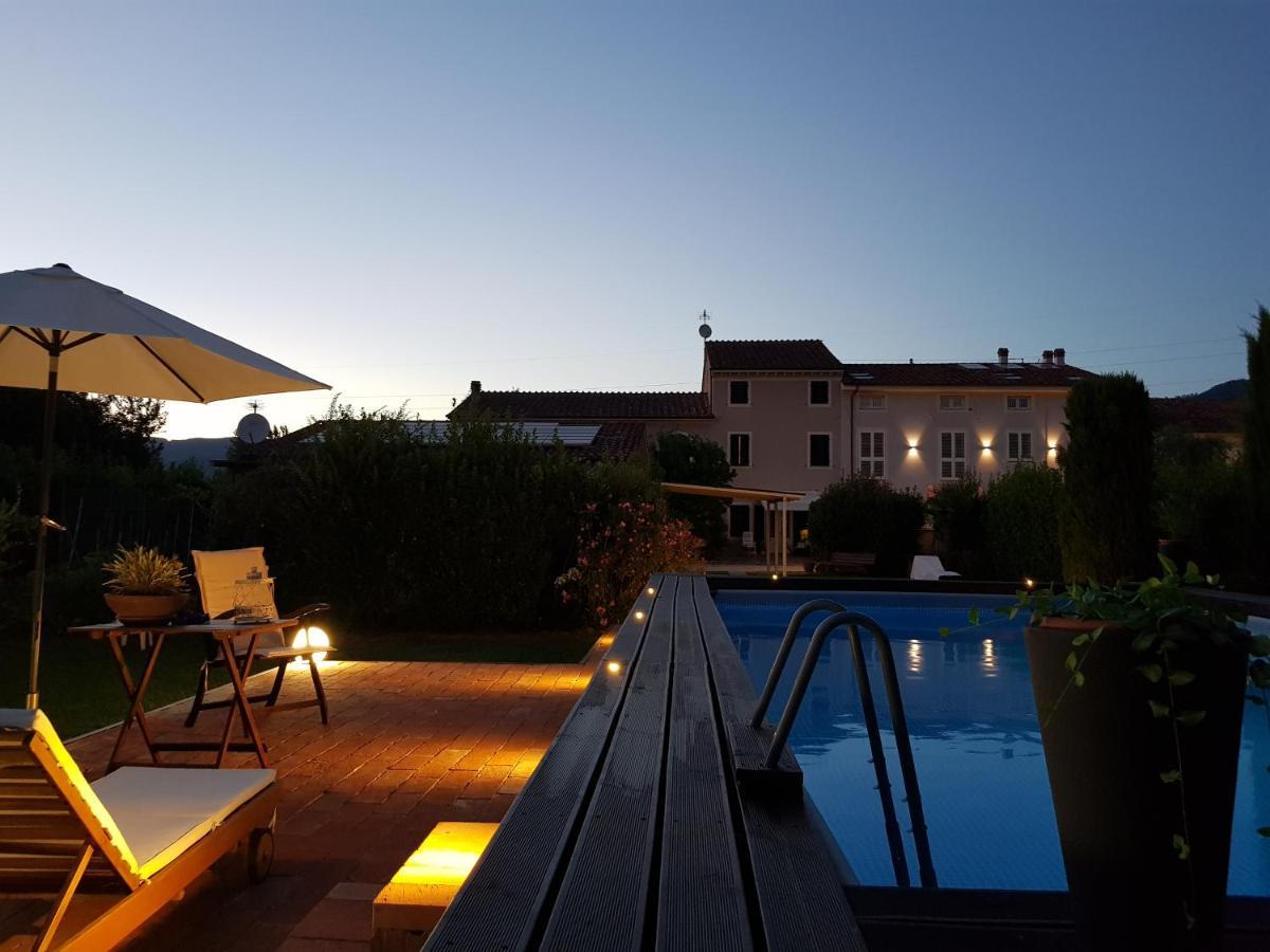 Il Casale Apartment Лука Екстериор снимка