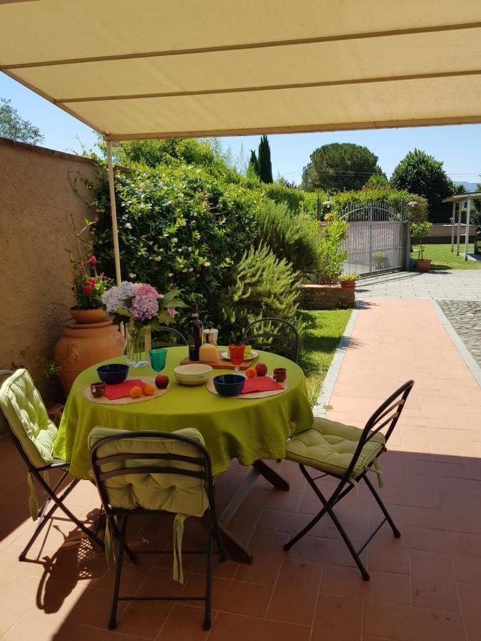 Il Casale Apartment Лука Екстериор снимка