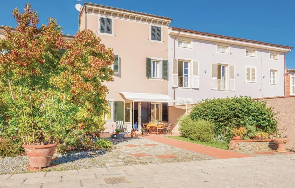 Il Casale Apartment Лука Екстериор снимка
